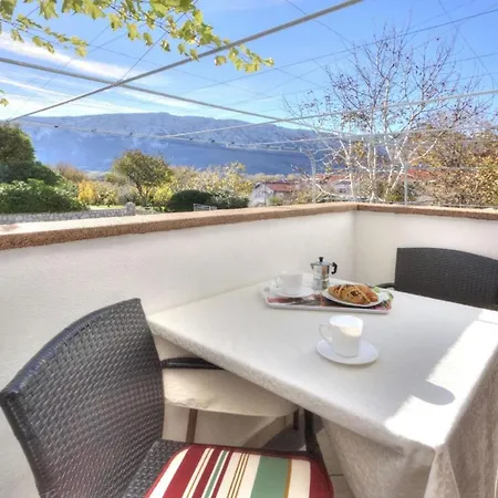 In Mit Grill Apartament Baška