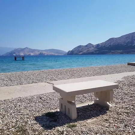 In Mit Grill Apartment Baška